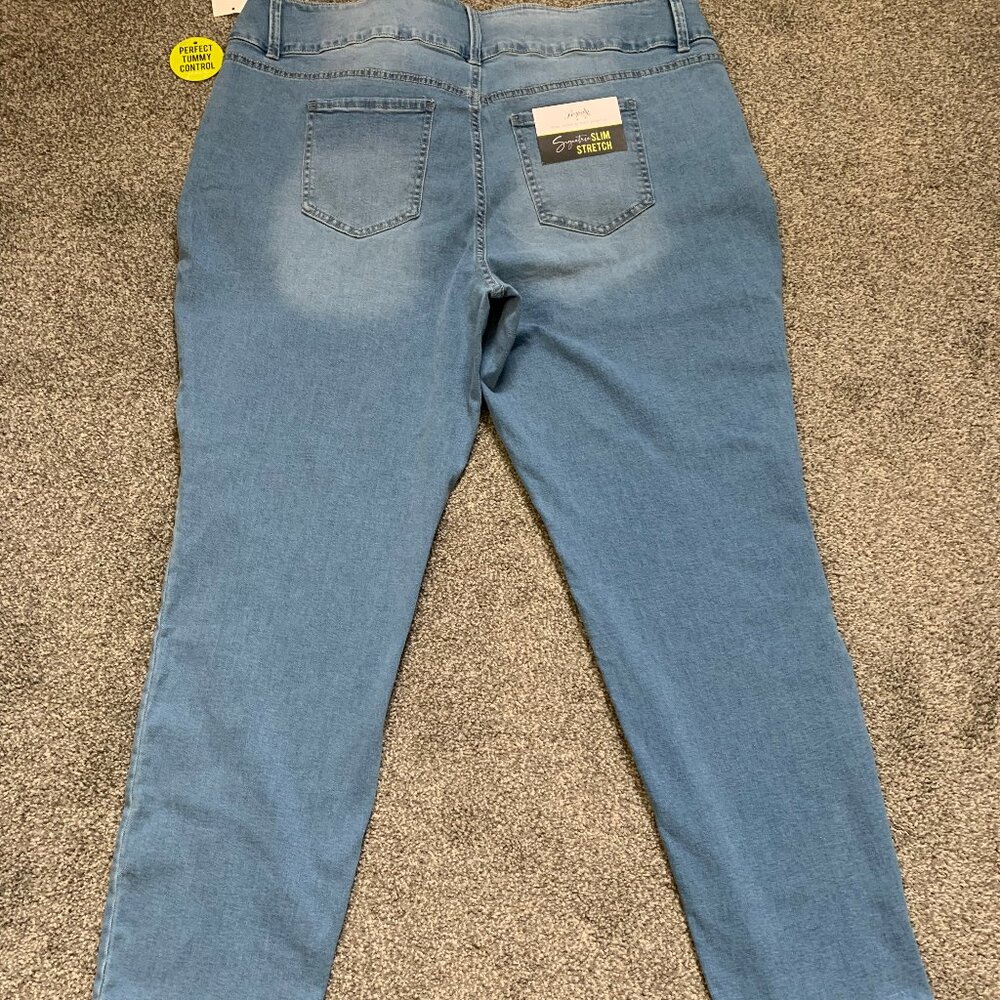 Royalty For Me Jeans - Picture 2 of 4
